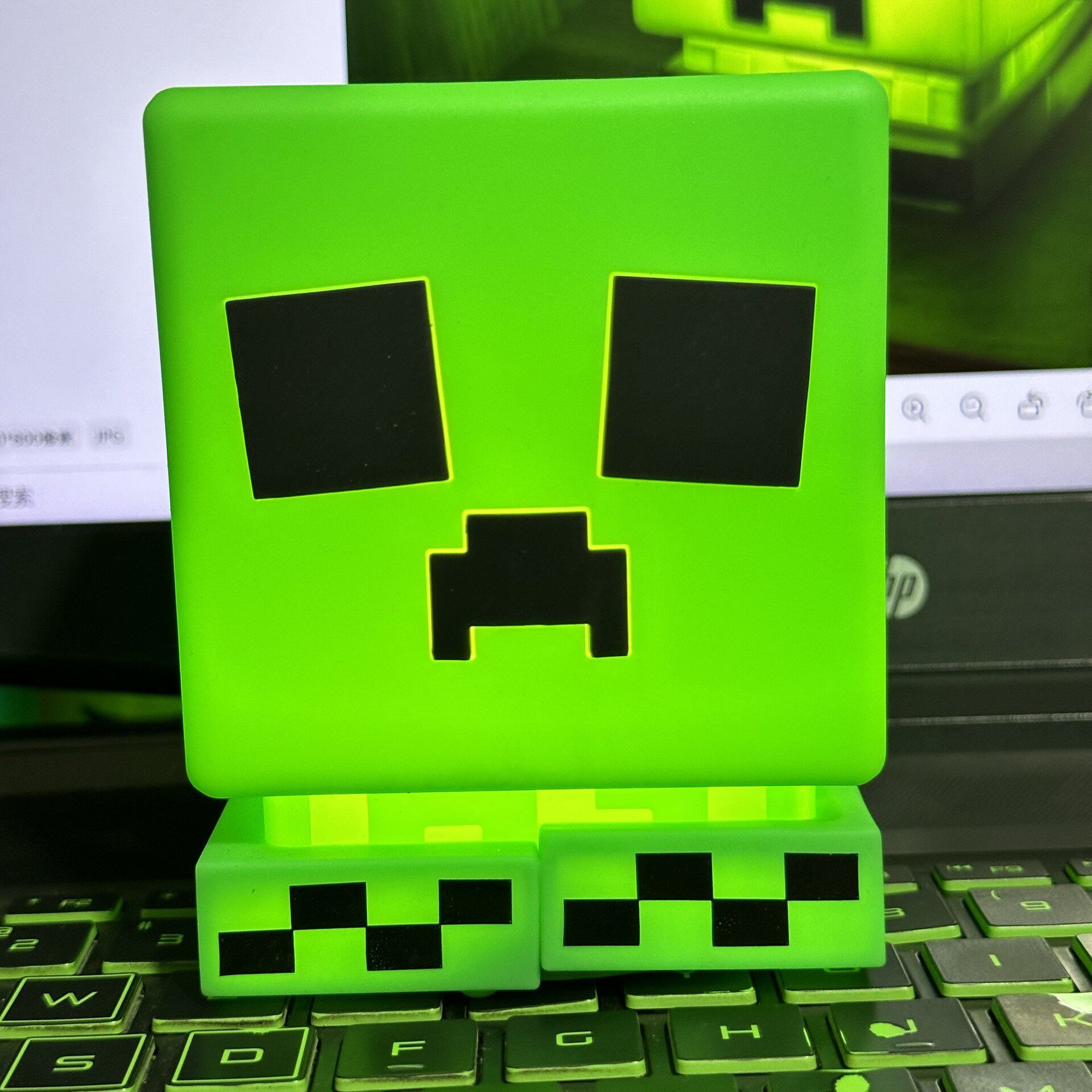 Luce notturna ricaricabile in  - Gaming Accessories Minecraft recensione e prezzo